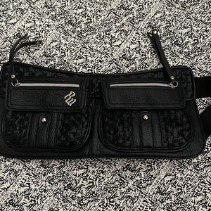 RocaWear Fanny Pack   Black   Adjustable Strap   New Never used